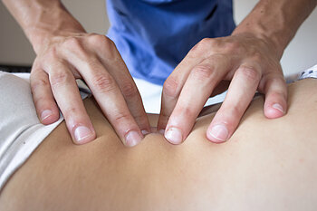 osteopathy treatment for a woman